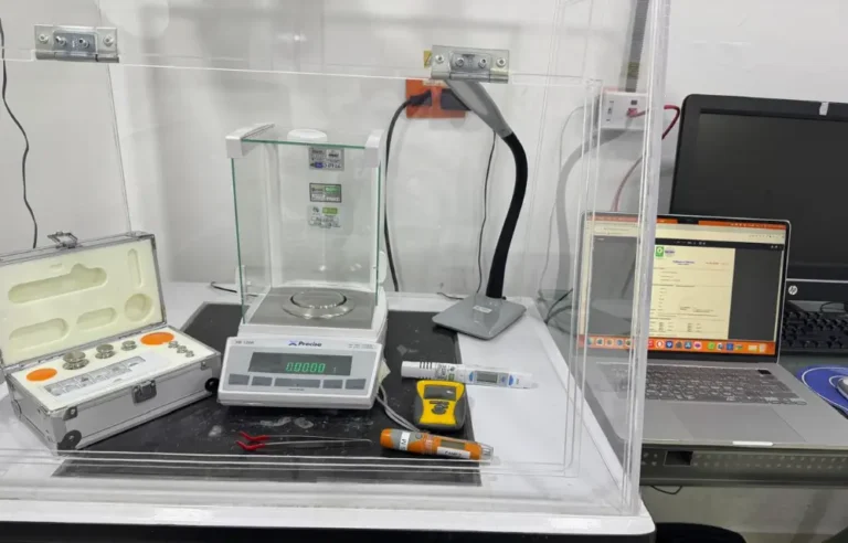 calibración de balanza analitica digital por cm y cia ltda